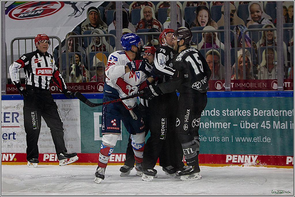 PENNY DEL;  Koelner Haie - Adler Mannheim; Koeln, 08.04.2021